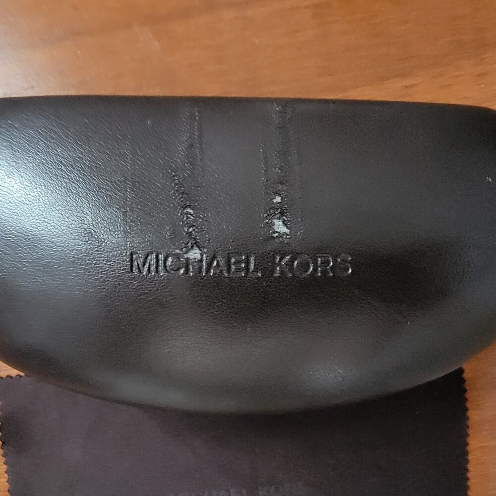 Michael Kors Black Oversize Sunglasses Hardcase w lens cloth - Picture 6 of 9